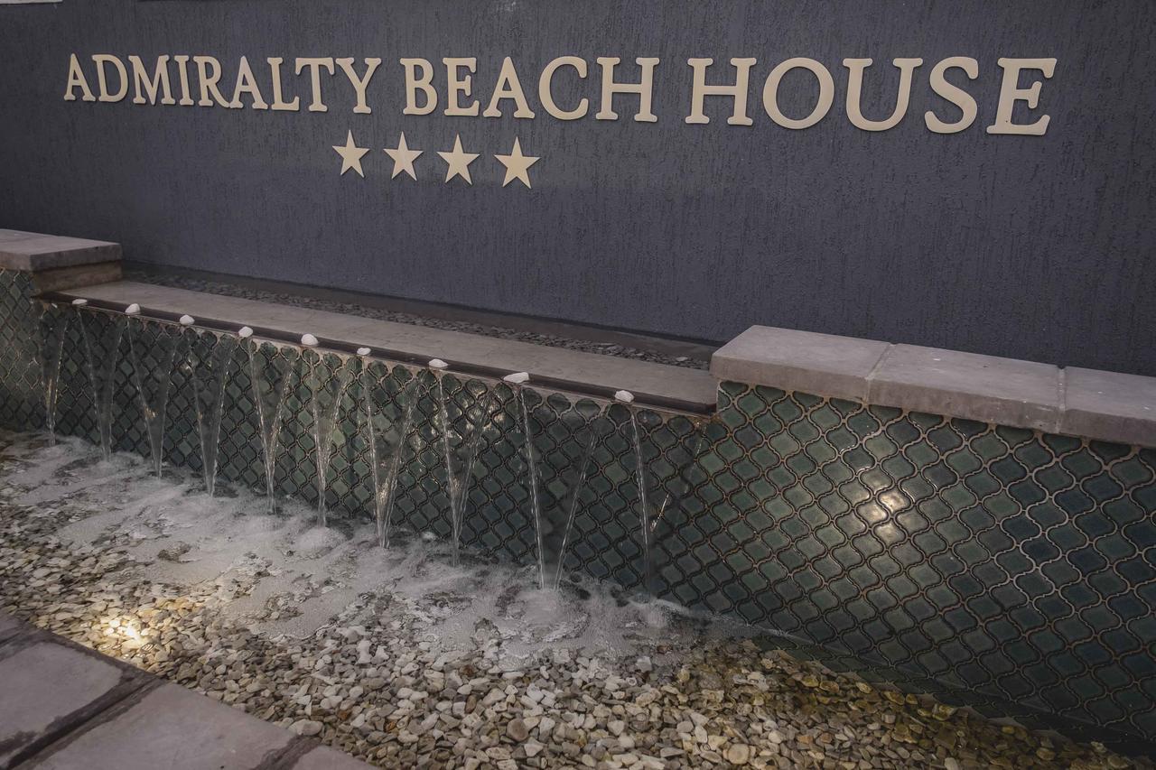 Admiralty Beach House Puerto Elizabeth Exterior foto
